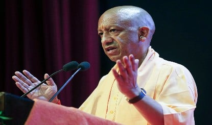 Delhi Fire Tragedy के बाद CM Yogi का सख्त आदेश, UP के होटलों-इमारतों का होगा Safety Audit