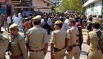 मथुरा में खूनी खेल: पत्नी से विवाद के बाद पति ने तमंचे से उड़ाया सिर, फिर खुद को भी गोली मारकर दी जान