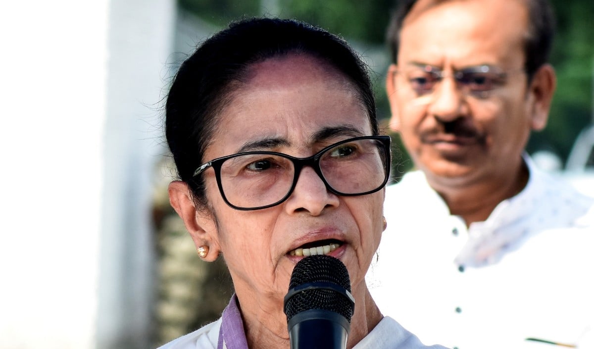 Mamata Banerjee के घर बैठक में पहुंचे सिर्फ 8 विधायक और 6 सांसद! तृणमूल में बगावत तेज, लोकसभा चुनाव लड़ने की तैयारी में दीदी!