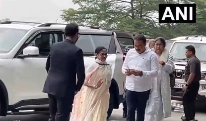 TMC में बगावत की आग के बीच Delhi पहुंचीं Mamata, INDIA गठबंधन की बैठक पर सबकी नजर