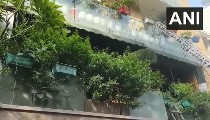 New Friends Colony में आग का खौफनाक मंजर, Fire Brigade के जांबाजों ने 8 लोगों को मौत के मुंह से निकाला