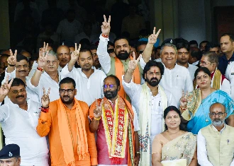 Pawan Singh की Politics में धांसू एंट्री, क्या Bihar MLC चुनाव में बदलेगा समीकरण? NDA ने खेला बड़ा दांव