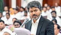 TVK MLA का सनसनीखेज खुलासा: Vijay सरकार गिराने के लिए 35 Crore का Offer, Police जांच में बड़े नाम TVK MLA का सनसनीखेज खुलासा: Vijay सरकार गिराने के लिए 35 Crore का Offer, Police जांच में बड़े नाम
