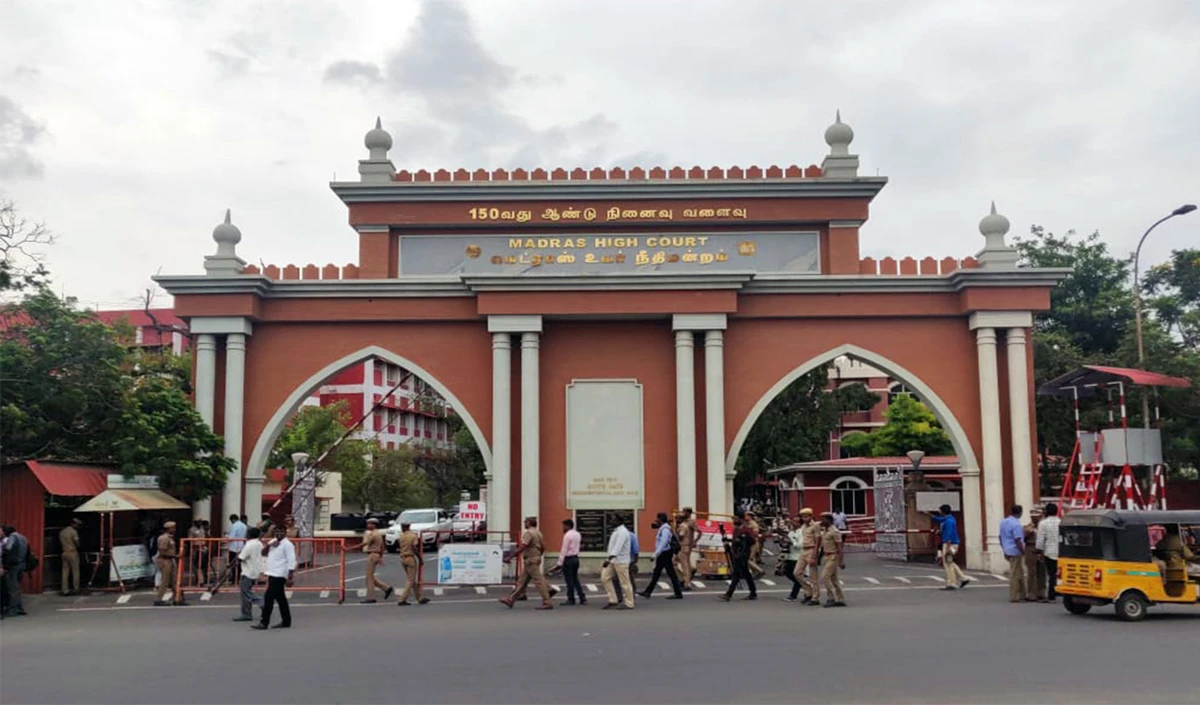 Karur भगदड़ पीड़ितों को मिलेगी Government Job, Madras High Court ने लगाया ये बड़ा कानूनी पेंच।