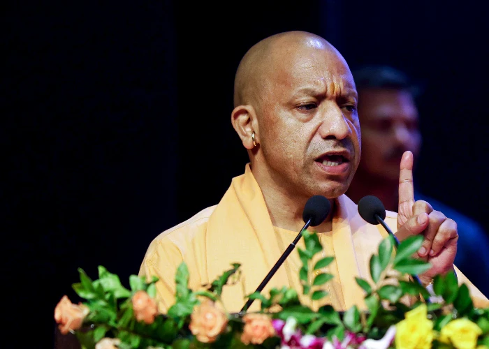 UP में Yogi सरकार का बड़ा फैसला, जिला पंचायत अध्यक्ष अब Administrator बनकर संभालेंगे काम