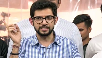 Aaditya Thackeray का BJP पर सबसे बड़ा हमला, बोले- 'यह अब बाबर जनता पार्टी है' Aaditya Thackeray का BJP पर सबसे बड़ा हमला, बोले- 'यह अब बाबर जनता पार्टी है'