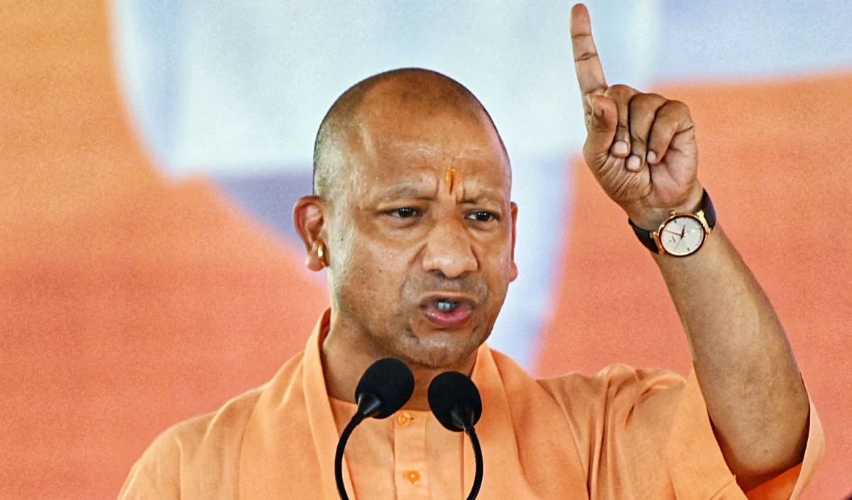 Gorakhpur से CM Yogi का बड़ा ऐलान, UP में 35 करोड़ पौधों का Mega Plantation Drive शुरू