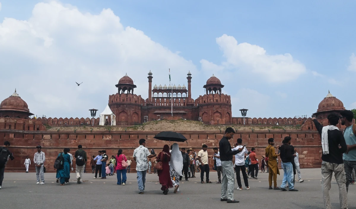 Red Fort Independence Day तैयारी: दिल्ली का लाल किला एक महीने के लिए बंद, सुरक्षा घेरा कड़ा
