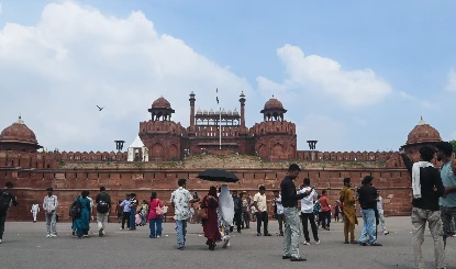 Red Fort Independence Day तैयारी: दिल्ली का लाल किला एक महीने के लिए बंद, सुरक्षा घेरा कड़ा