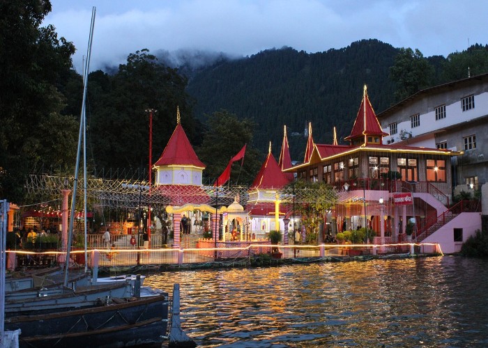 Famous Temple: असाध्य रोगों से मुक्ति और मानसिक शांति का केंद्र हैं भारत के ये 7 Temples, जानें इनका धार्मिक महत्व