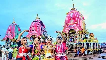 आस्था, परम्परा, आध्यात्मिक चेतना का विराट उत्सव आस्था, परम्परा, आध्यात्मिक चेतना का विराट उत्सव