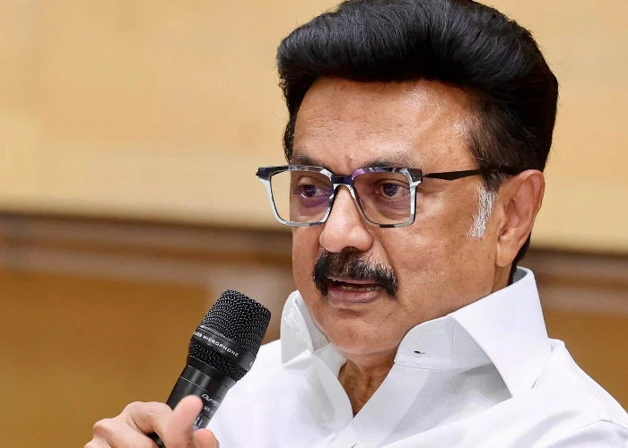 क्या South India के हितों पर नरम पड़ी DMK? Delimitation Bill के ड्राफ्ट पर MK Stalin का सस्पेंस, Congress ने घेरा