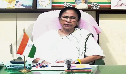 Mamata Banerjee का केंद्र पर प्रहार, Sonam Wangchuk के बहाने कहा - Democracy में बातचीत ही एकमात्र रास्ता