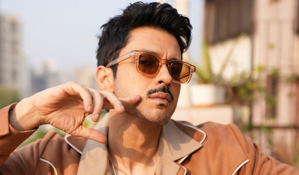 अब ध्यान नहीं देता, Amol Parashar ने बताया कैसे करतें हैं अफवाहों से डील अब ध्यान नहीं देता, Amol Parashar ने बताया कैसे करतें हैं अफवाहों से डील