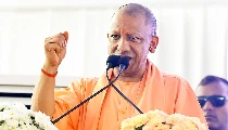 गाजियाबाद के मुरादनगर में विपक्षियों पर गरजें मुख्यमंत्री योगी आदित्यनाथ गाजियाबाद के मुरादनगर में विपक्षियों पर गरजें मुख्यमंत्री योगी आदित्यनाथ