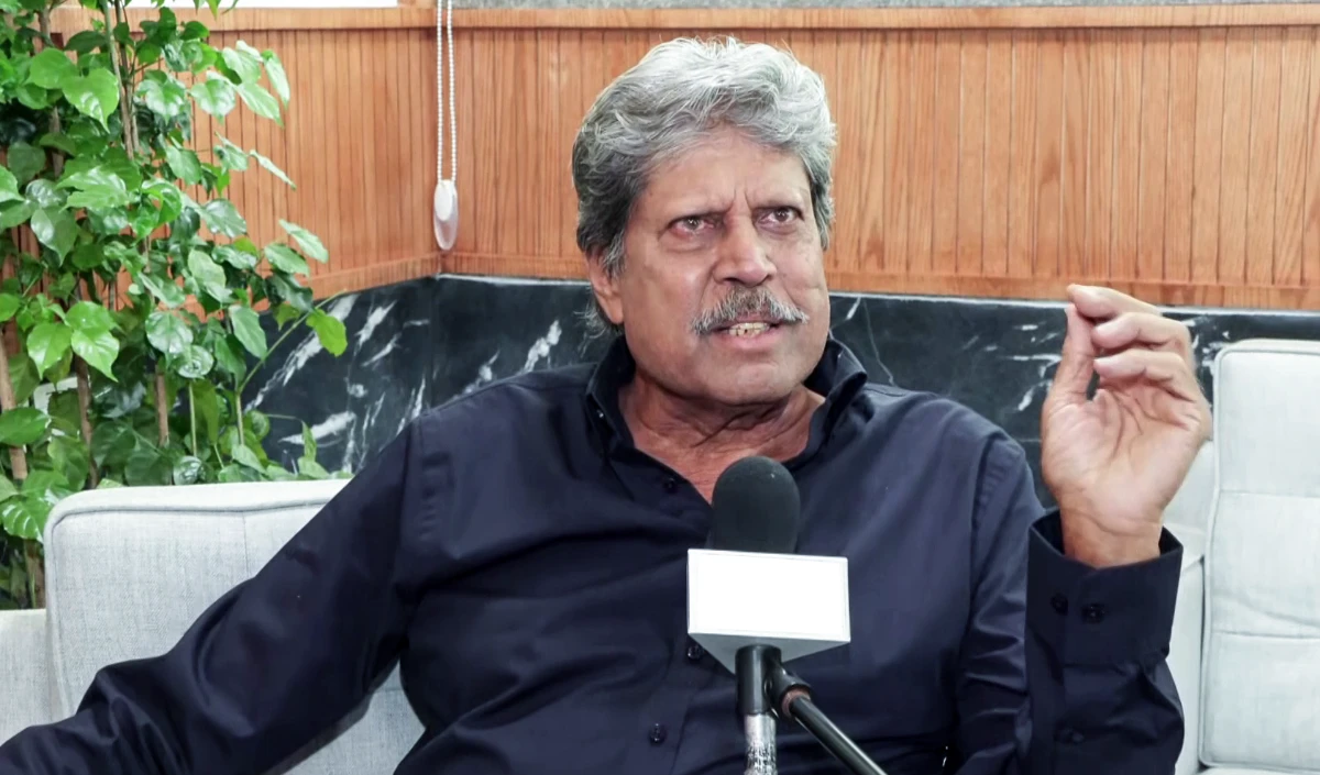 Rohit-Kohli की जगह पक्की नहीं, Kapil Dev का बड़ा बयान: प्रदर्शन ही तय करेगा Team India में भविष्य Rohit-Kohli की जगह पक्की नहीं, Kapil Dev का बड़ा बयान: प्रदर्शन ही तय करेगा Team India में भविष्य