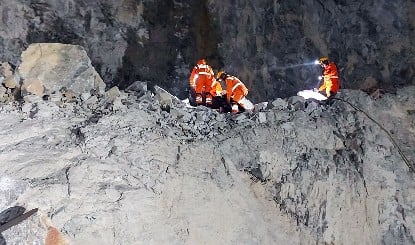  Bengaluru Quarry Accident | बेंगलुरु में दर्दनाक हादसा! पत्थर खदान में चट्टान गिरने से बिहार के 7 मजदूरों की मौत, कई घायल, जांच में जुटी पुलिस