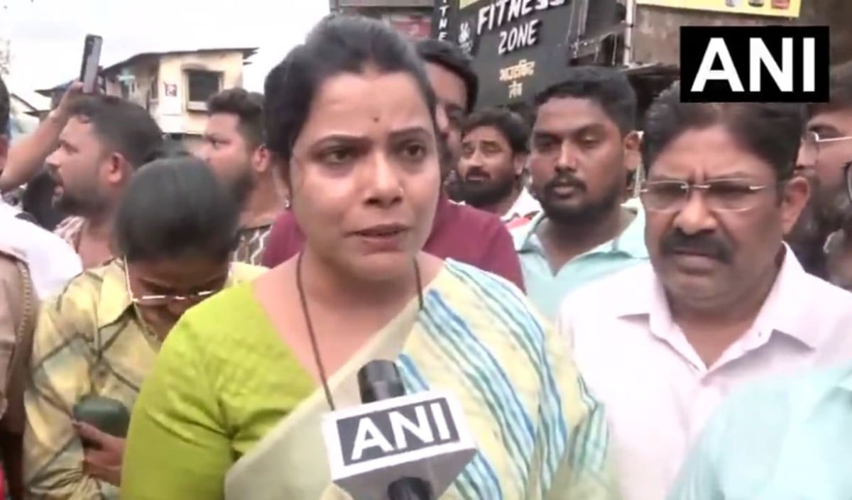 Mumbai Manhole Death:  मेयर का BMC पर फूटा गुस्सा, BMC कमिश्नर ने 4 अफसर सस्पेंड किए