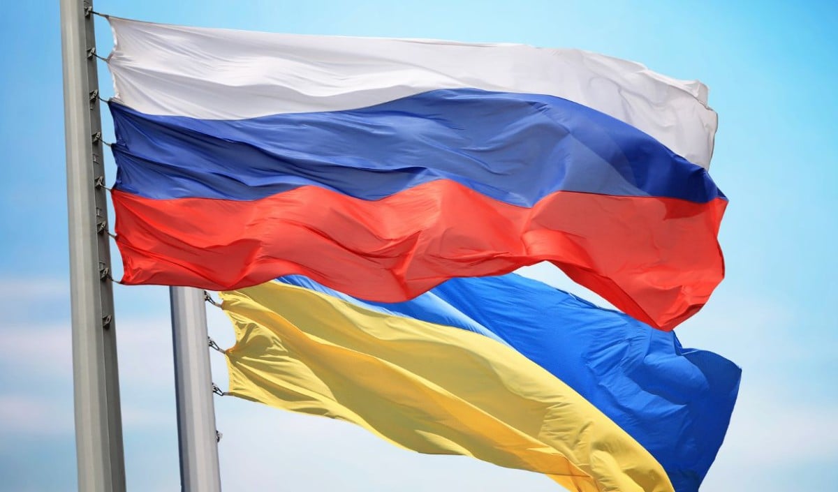 यूक्रेनी सेना के पलटवार से भड़का Russia, कीव में रिहायशी इमारतों पर बरसाए बम