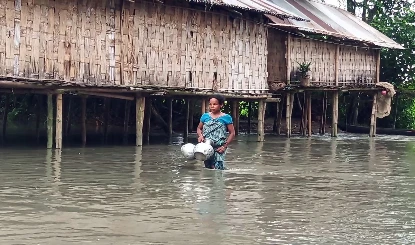 Assam Floods: असम में बाढ़ का तांडव, 57 हजार लोग प्रभावित, Rescue के लिए Army और Air Force अलर्ट पर