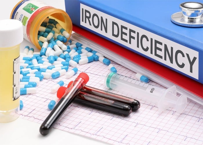 Health Tips: Non-Stick छोड़ लोग फिर अपना रहे Iron Kadahi, जानें Health Benefits और जरूरी Precautions