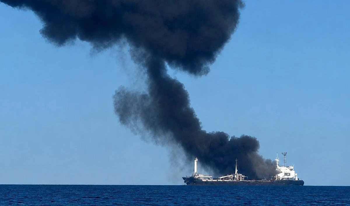 Ukraine-Russia War की आग में झुलसे भारतीय नागरिक, Odessa में मालवाहक जहाज पर Missile Attack से 4 की जान गई