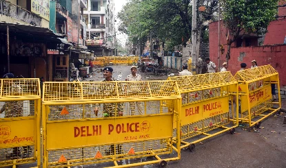 कॉकरोच जनता पार्टी के ‘चलो संसद’ मार्च से पहले दिल्ली पुलिस अत्यधिक सतर्क, छावनी में तब्दील हुई राजधानी, चप्पे-चप्पे पर भारी सुरक्षा, धारा 163 लागू