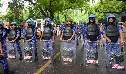 Connaught Place Violence Case | अज्ञात लोगों के खिलाफ FIR दर्ज, दिल्ली में सुरक्षा सख्त, अर्धसैनिक बल तैनात