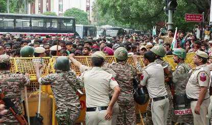 NEET Protest Jantar Mantar | दिल्ली में सुरक्षा बेहद सख्त! DMRC ने राजीव चौक समेत 16 मेट्रो स्टेशन किए बंद, CRPF की 20 कंपनियां तैनात, जंतर-मंतर पर CJP अड़ी