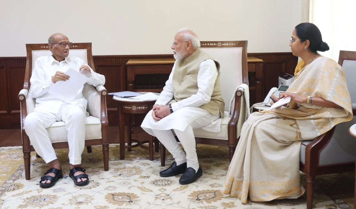 NEET Row के बीच Sharad Pawar, Supriya Sule ने PM Modi से की मुलाकात: सियासी अटकलें