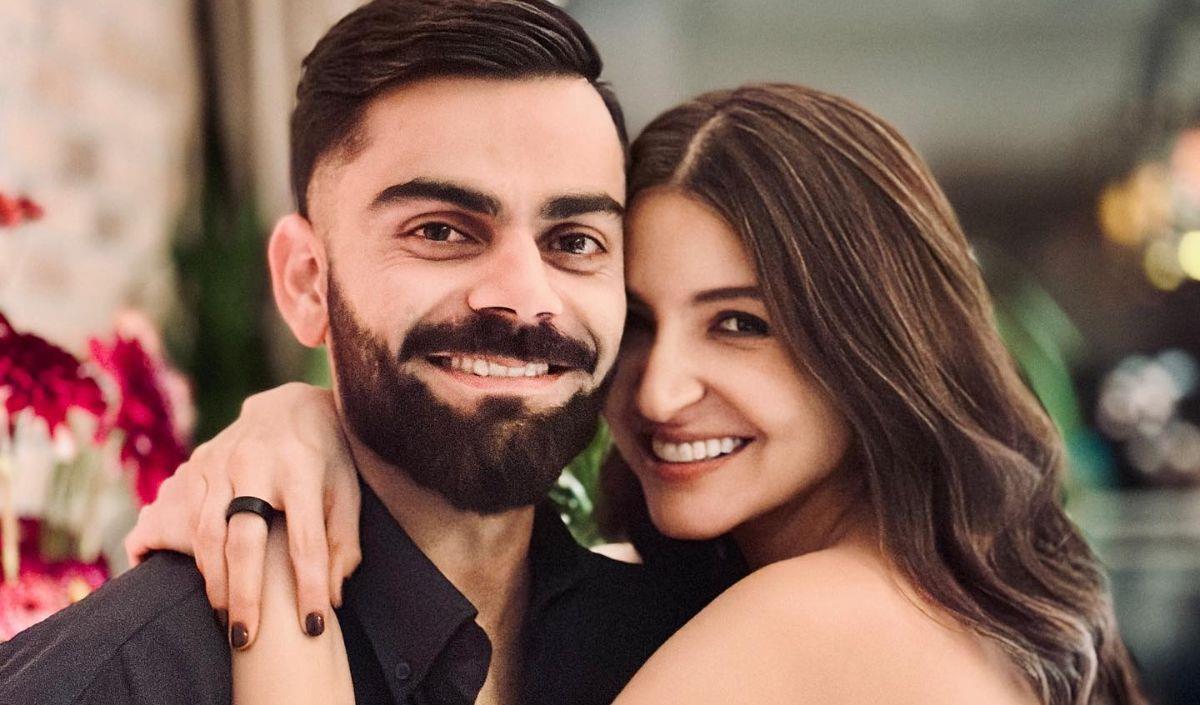प्रेमानंद महाराज से मिलने वृंदावन पहुंचे Virat Kohli और Anushka Sharma, लोगों ने किया ट्रोल, क्यों? प्रेमानंद महाराज से मिलने वृंदावन पहुंचे Virat Kohli और Anushka Sharma, लोगों ने किया ट्रोल, क्यों?