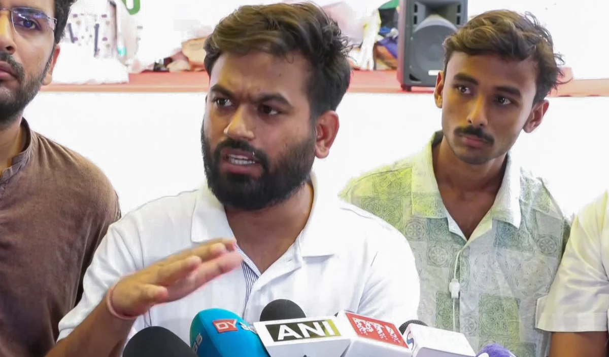 अभिजीत दिपके का दावा: BJP के गुंडे कर रहे पत्थरबाजी, CJP को बदनाम करने की साजिश