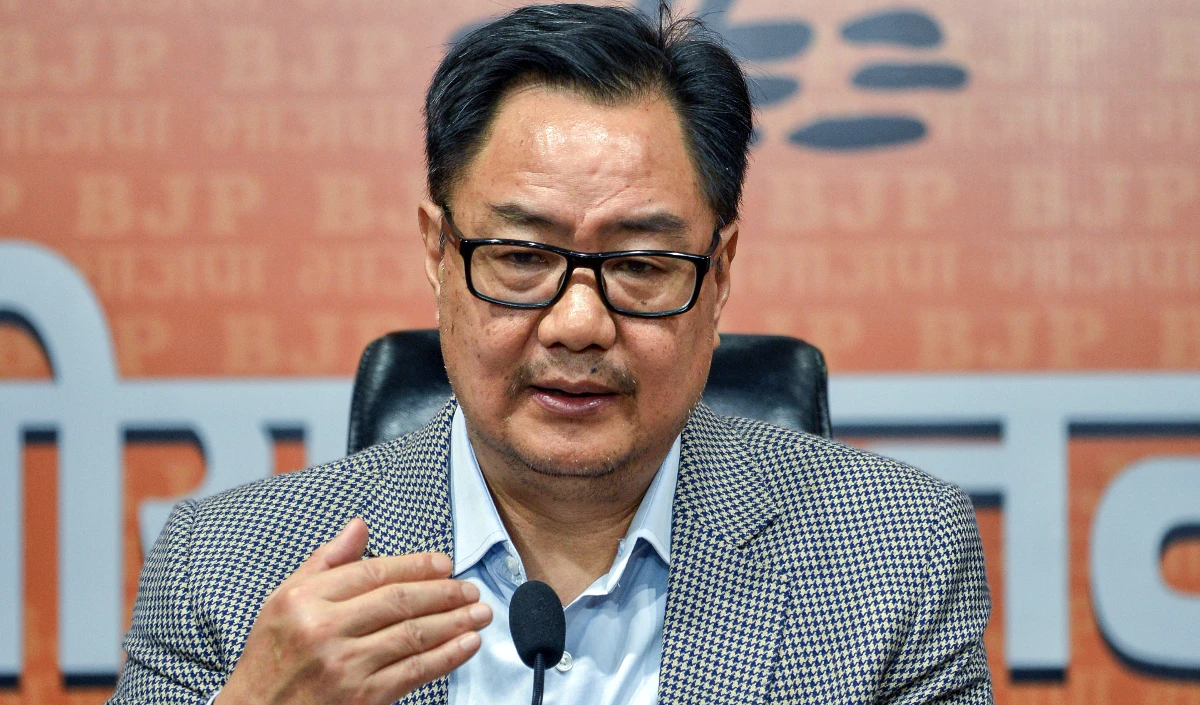 PM Modi के बाद Kiren Rijiju का विपक्ष पर हमला, छात्रों के भविष्य पर Politics बंद हो
