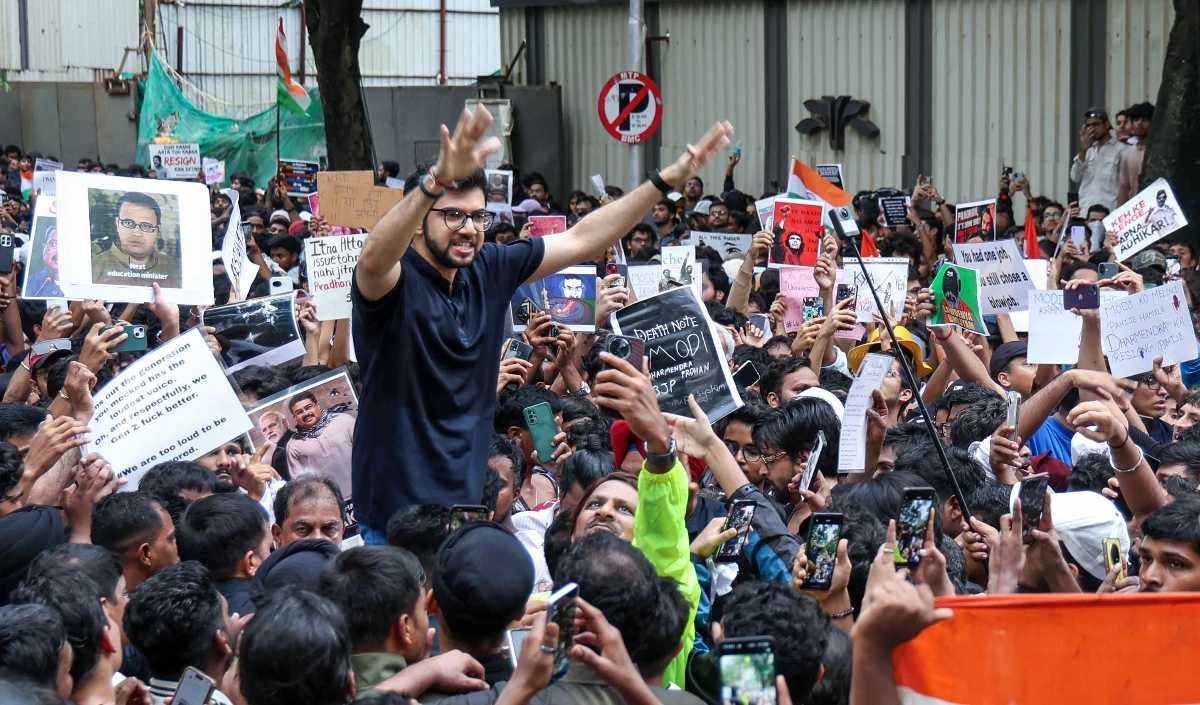 CJP विरोध प्रदर्शन से बेहाल दिल्ली! वीकेंड पर रात 8 बजे बंद होंगी शराब की दुकानें, 18 मेट्रो स्टेशन ठप और FRS से 2,500 उपद्रवी चिह्नित