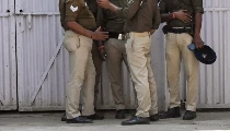 भोपाल में खाकी शर्मसार! MP पुलिस के जवान ने साथी पुलिसकर्मी की नाबालिग बेटी से किया रेप, दूसरे ने बाहर दिया पहरा