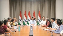 Dharmendra Pradhan के इस्तीफे के बाद Pralhad Joshi ने संभाला शिक्षा मंत्रालय, कही यह बात Dharmendra Pradhan के इस्तीफे के बाद Pralhad Joshi ने संभाला शिक्षा मंत्रालय, कही यह बात