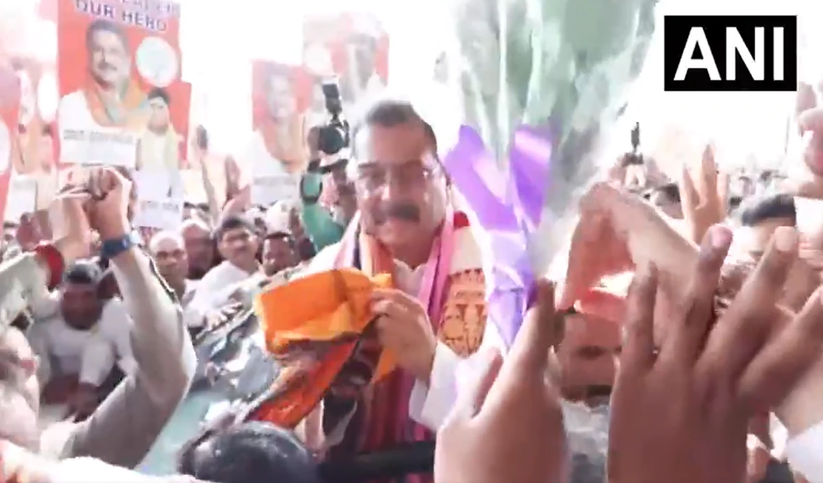 इस्तीफे के बाद भी Dharmendra Pradhan का Bhubaneswar में जोरदार स्वागत, समर्थकों की भीड़