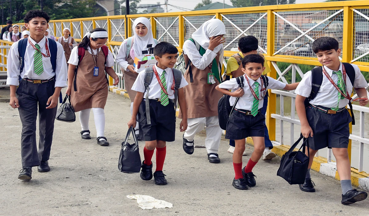 HP Government का बड़ा फैसला: Independence Day पर खुले रहेंगे Schools, छात्र-शिक्षक दिखाएंगे देशभक्ति
