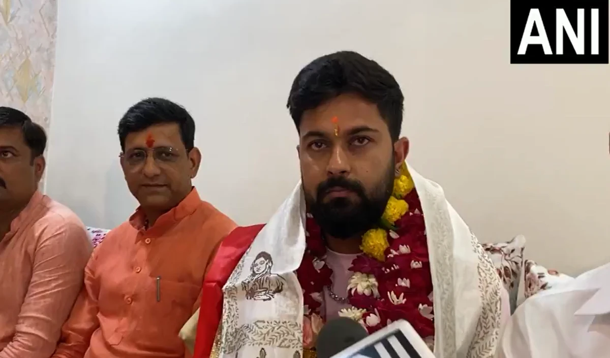 खुशी से गदगद Saransh Jain! Indian Test Team में चुने जाने पर बोले: Indore को गौरवान्वित करेंगे खुशी से गदगद Saransh Jain! Indian Test Team में चुने जाने पर बोले: Indore को गौरवान्वित करेंगे