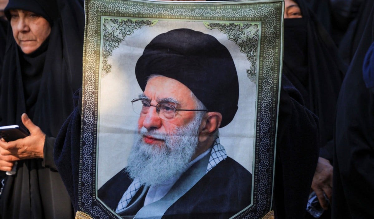 Ayatollah Khamenei के जनाजे में शामिल होंगे 20 मिलियन लोग, इजरायली खतरे के चलते नए सर्वोच्च नेता नहीं होंगे शामिल, भारत से उच्च स्तरीय दल रवाना