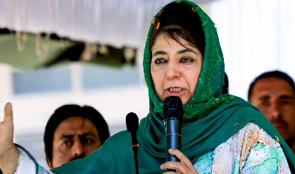 PoJK में Pakistan की बर्बरता पर बोलीं Mehbooba Mufti, मानवीय रवैया अपनाएं, गोलीबारी रोकें