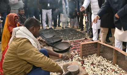 बिहार का Makhana पहुंचा Canada, CM सम्राट चौधरी बोले- लोकल से ग्लोबल