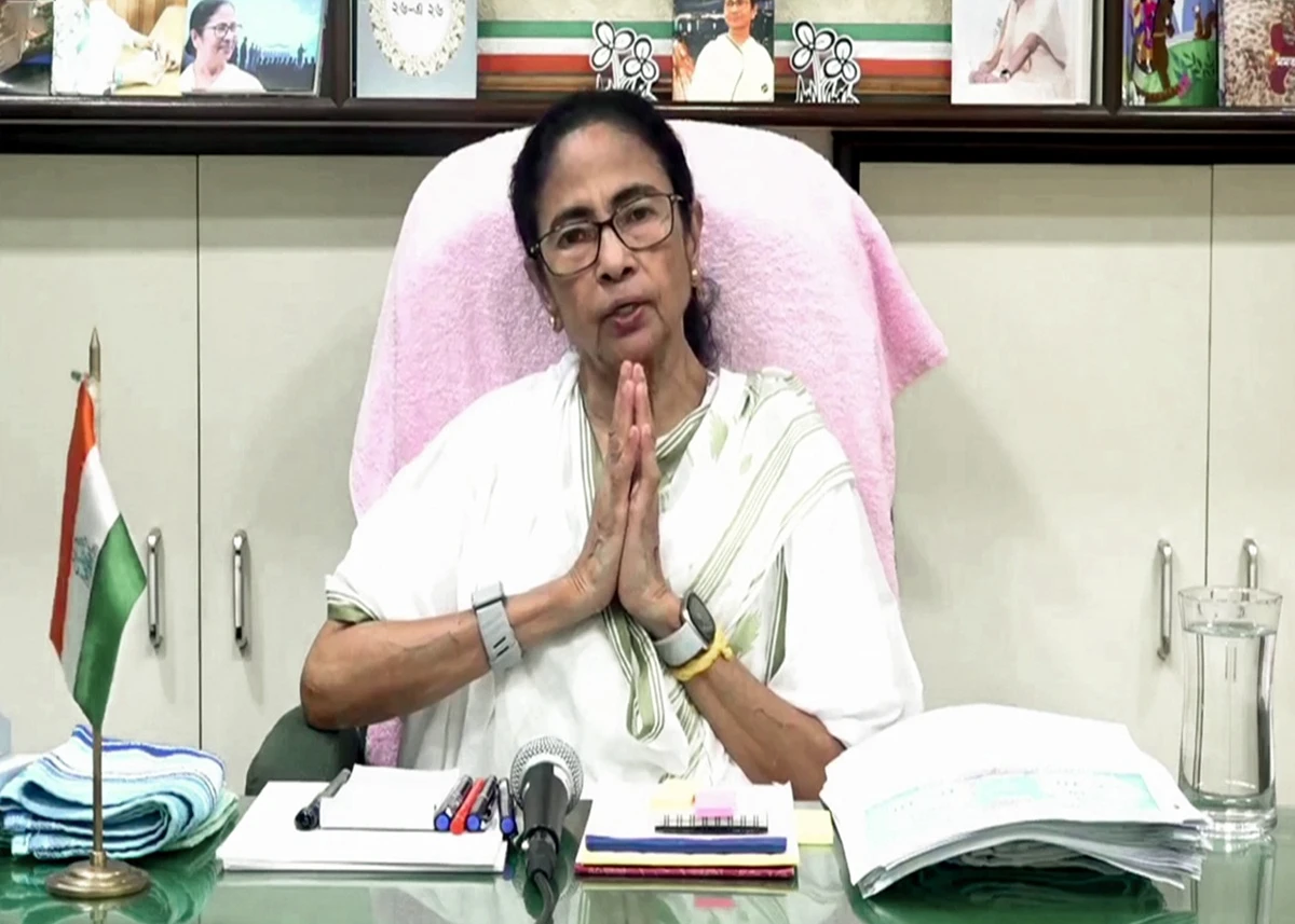 Kolkata में TMC हेडक्वार्टर पर बागियों का कब्जा, Mamata की तस्वीर के बिना लगे नए पोस्टर