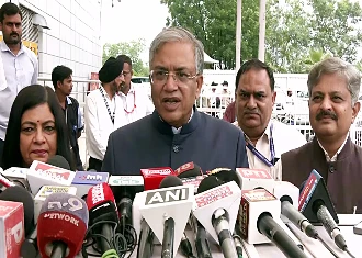 CEC Gyanesh Kumar को Digvijaya Singh की दो टूक,