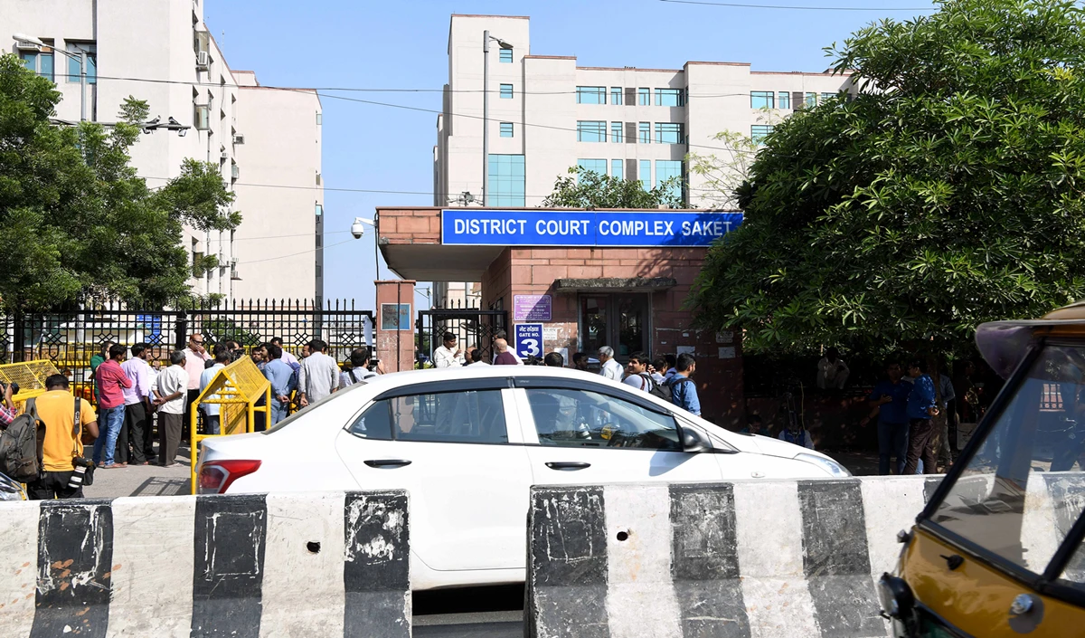 Malviya Nagar Hotel Fire: 22 मौतों के मामले में लवकेश बजाज समेत 3 आरोपियों की बढ़ी Judicial Custody