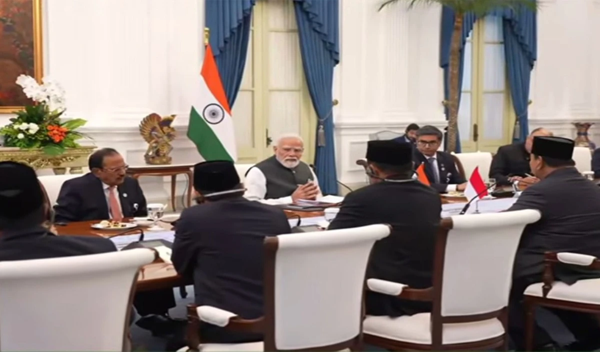 PM Modi Indonesia visit: ब्रह्मोस मिसाइल, अस्त्र मिसाइलों का निर्माण और EVM बनाने में मदद...भारत-इंडोनेशिया के बीच बड़ी डील