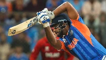 IPL और T20 World Cup में कमाल के बाद भी Sanju Samson बाहर, Zimbabwe T20I से क्यों हुए ड्रॉप? IPL और T20 World Cup में कमाल के बाद भी Sanju Samson बाहर, Zimbabwe T20I से क्यों हुए ड्रॉप?