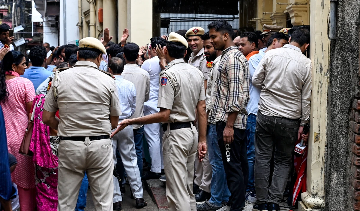 ED Raid Uttar Pradesh! सपा के पूर्व विधायक दीप नारायण सिंह यादव के ठिकानों पर छापेमारी, लखनऊ और झांसी में ED की रेड से हड़कंप
