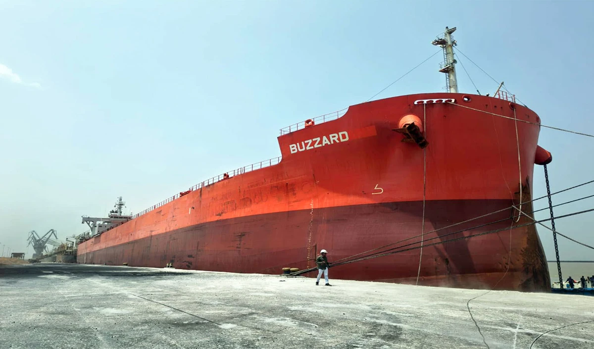 Kandla Port पर भारत का दबदबा, DPA ने बनाया World Class लोडिंग का नया National Record