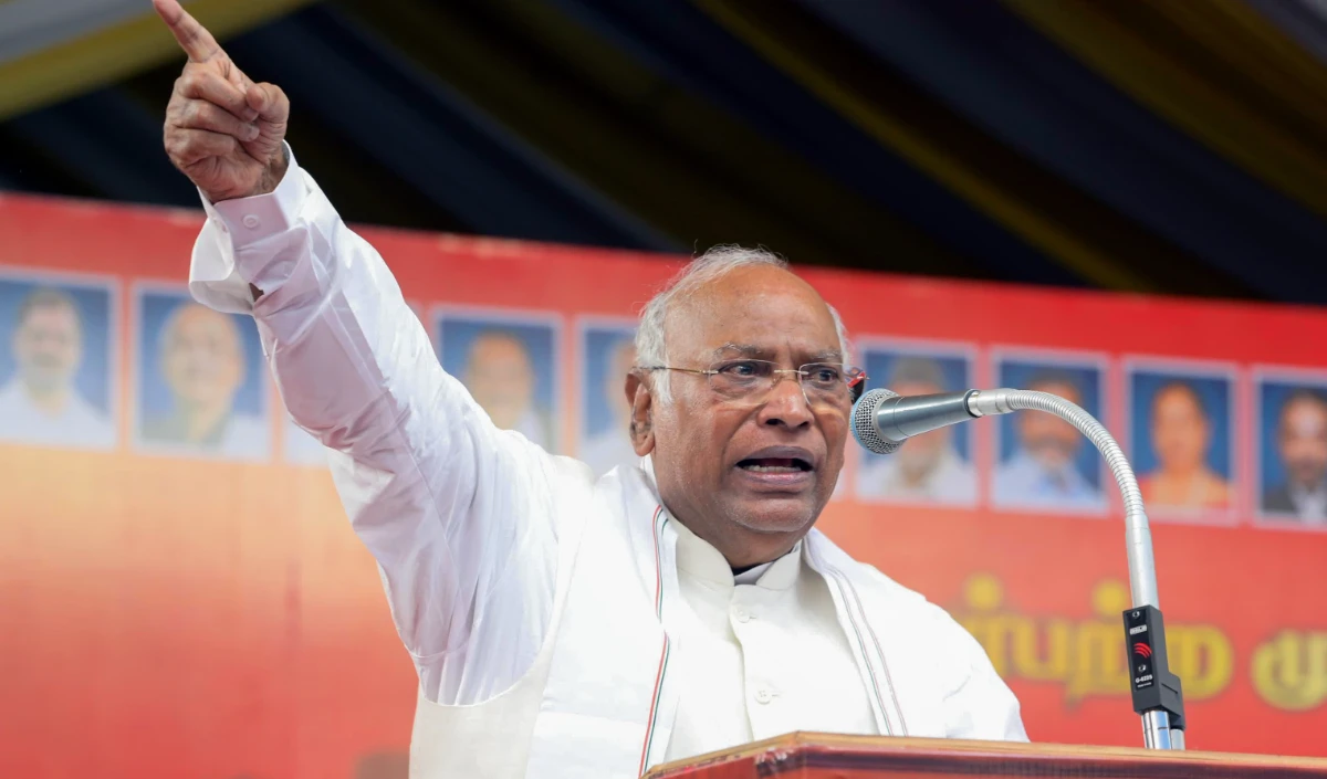 Kharge का Modi सरकार पर हमला: Galwan के बाद China का भारतीय अर्थव्यवस्था पर कब्जा, Atmanirbhar Bharat फेल